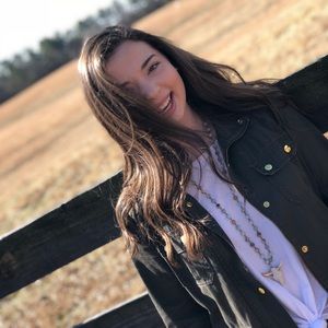 Meet your Posher, Anna